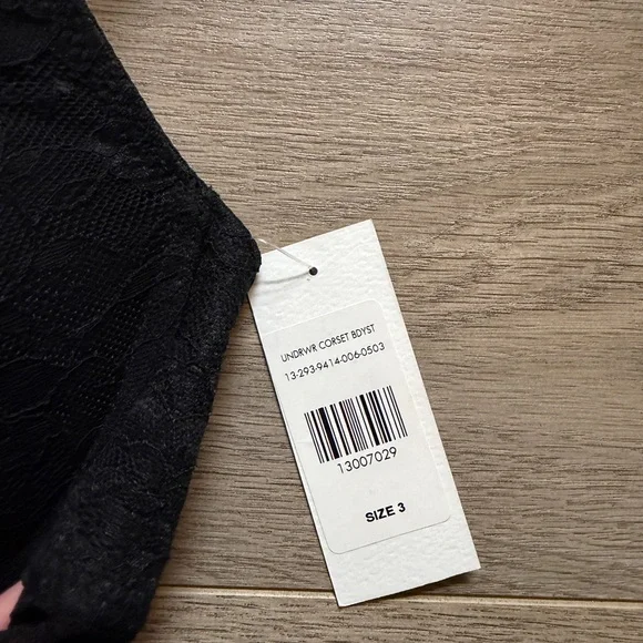 Fashion to Figure Black Lace Bustier - Picture 2 of 3